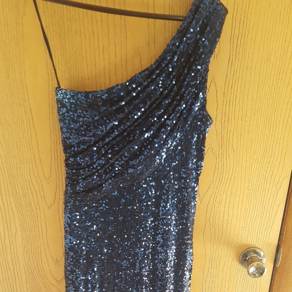 Badgley Mischka size 6 Constellation blue dress